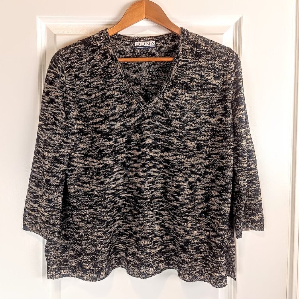 Duna Hand-Loomed V-Neck Pullover Sweater